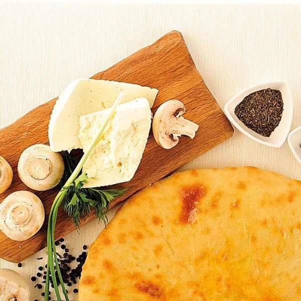 Осетинский пирог с грибами, сыром и зеленью